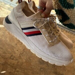 Tommy Hildiger sneakers